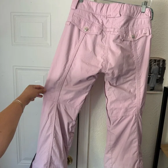686 women’s pink ski snow nylon pants - Picture 7 of 10